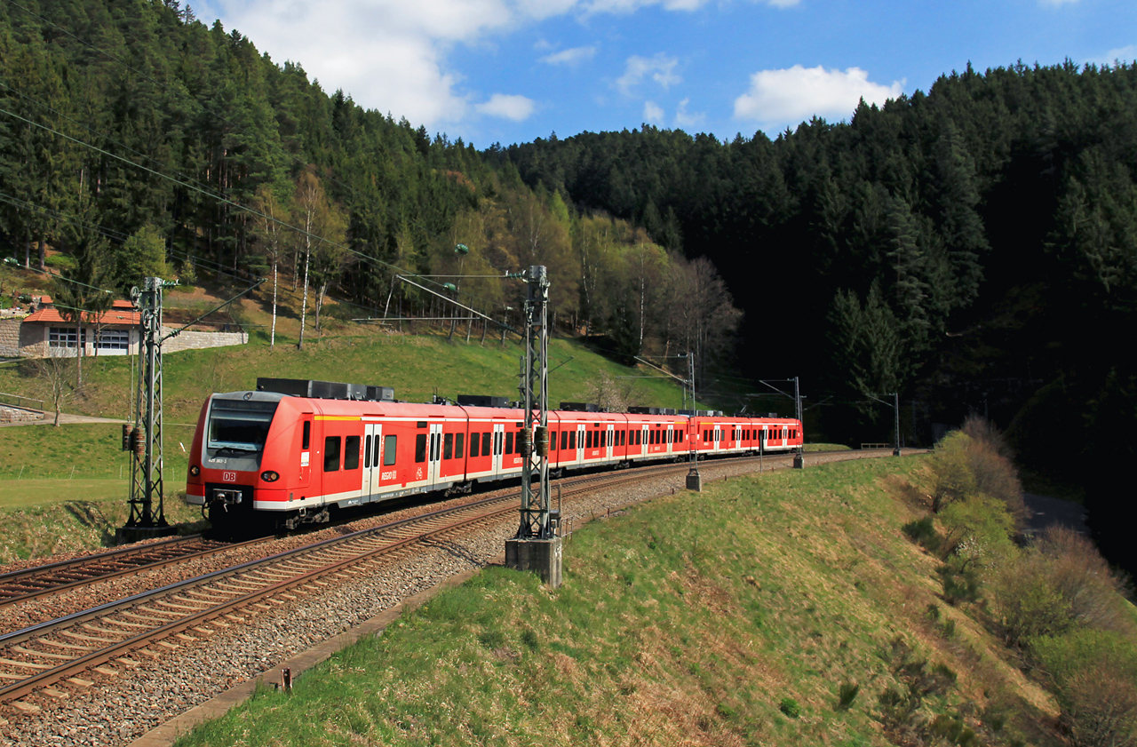 http://badische-schwarzwaldbahn.de/DSO/B123.jpg